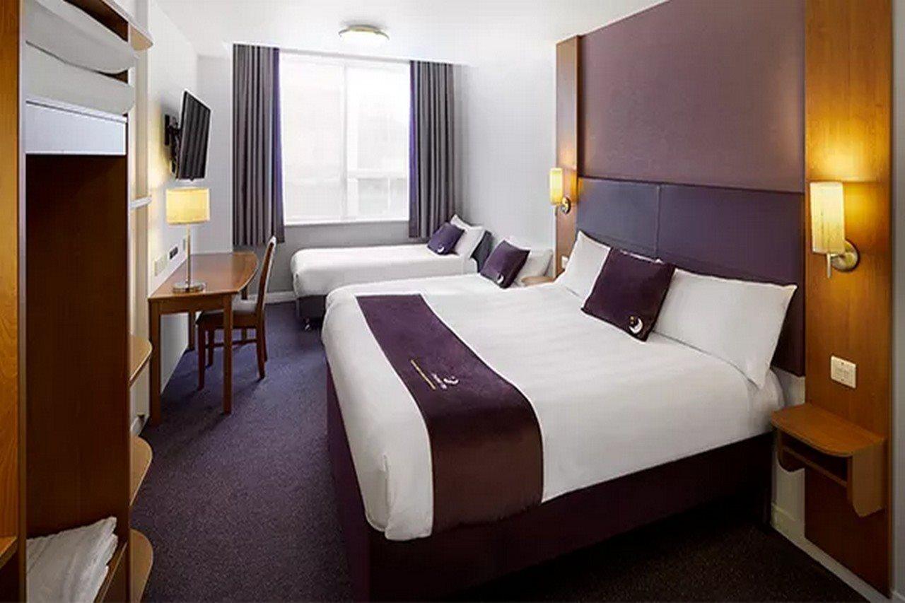 Premier Inn Dudley Town Centre 외부 사진