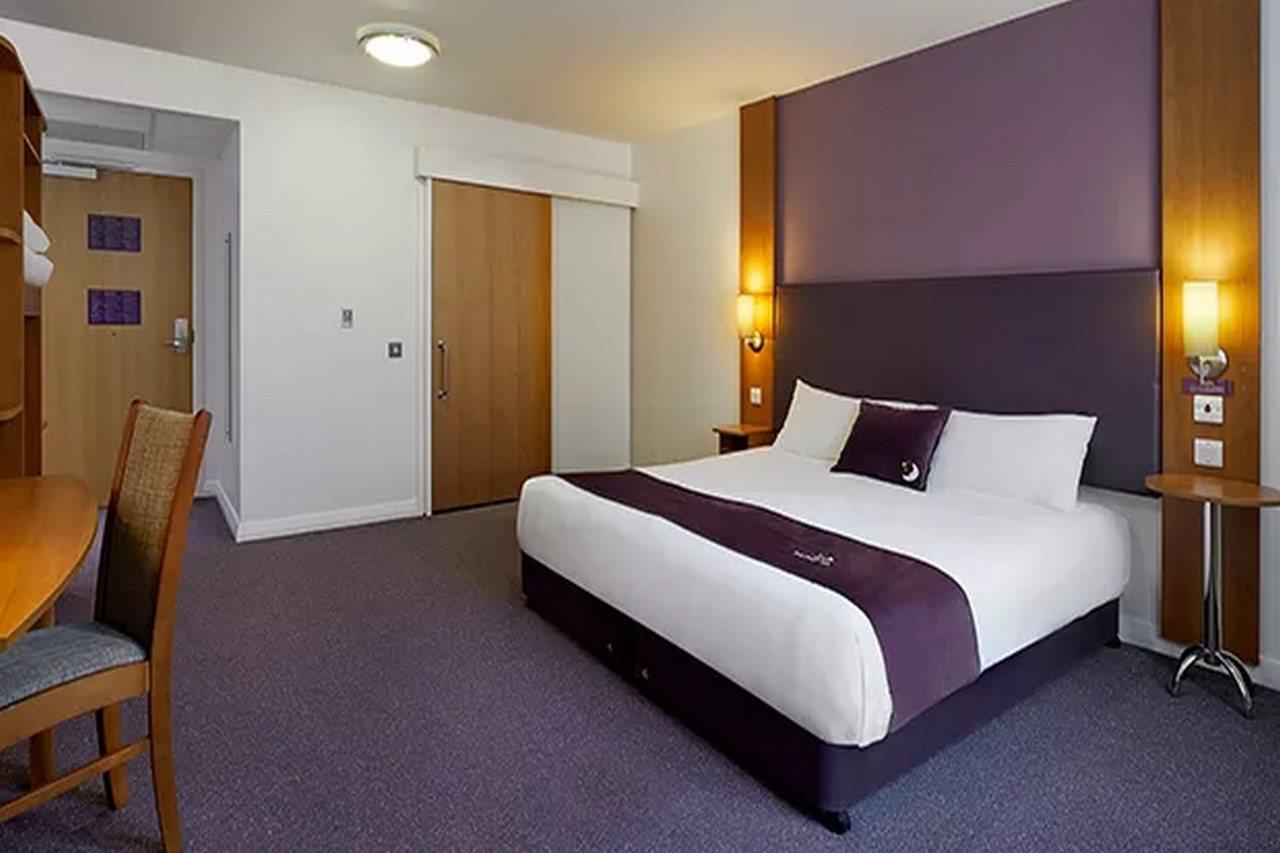 Premier Inn Dudley Town Centre 외부 사진