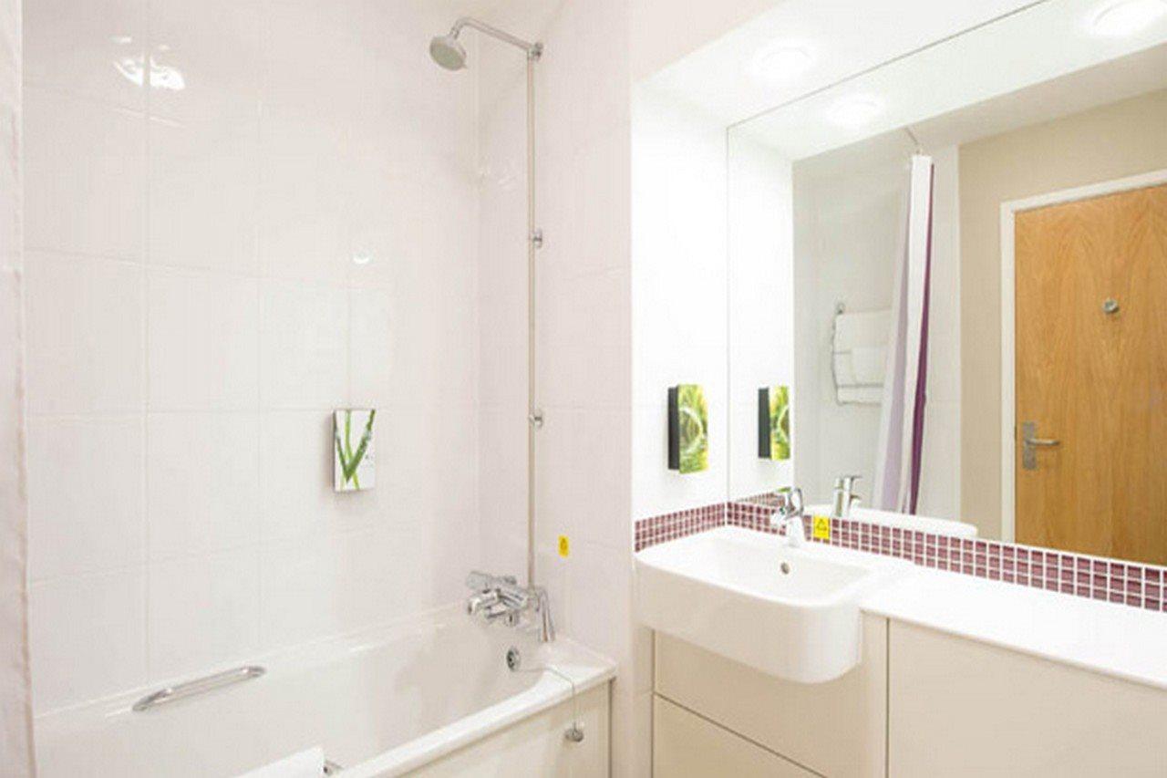 Premier Inn Dudley Town Centre 외부 사진